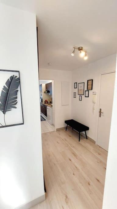 Cosy Home 2, 2 Chambres, 6 Personnes, 3 Min Gare, Parking แซร์ฌี ภายนอก รูปภาพ