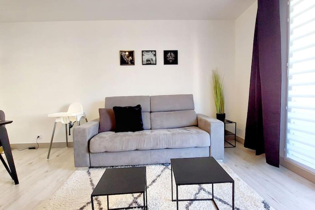 Cosy Home 2, 2 Chambres, 6 Personnes, 3 Min Gare, Parking แซร์ฌี ภายนอก รูปภาพ